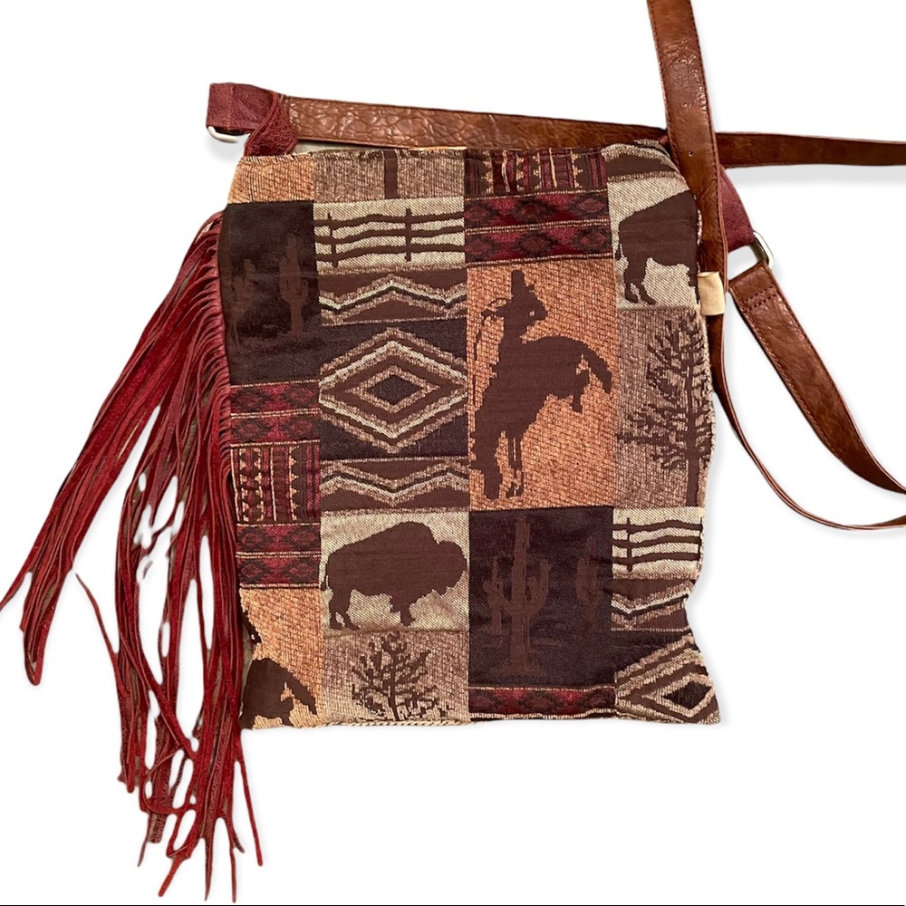 SOLD‼️‼️ Western style crossbody bag
